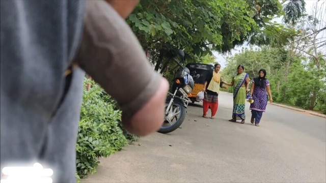 Daring Guy Flashing Sex – In Girls While Asking Free Video Part 2